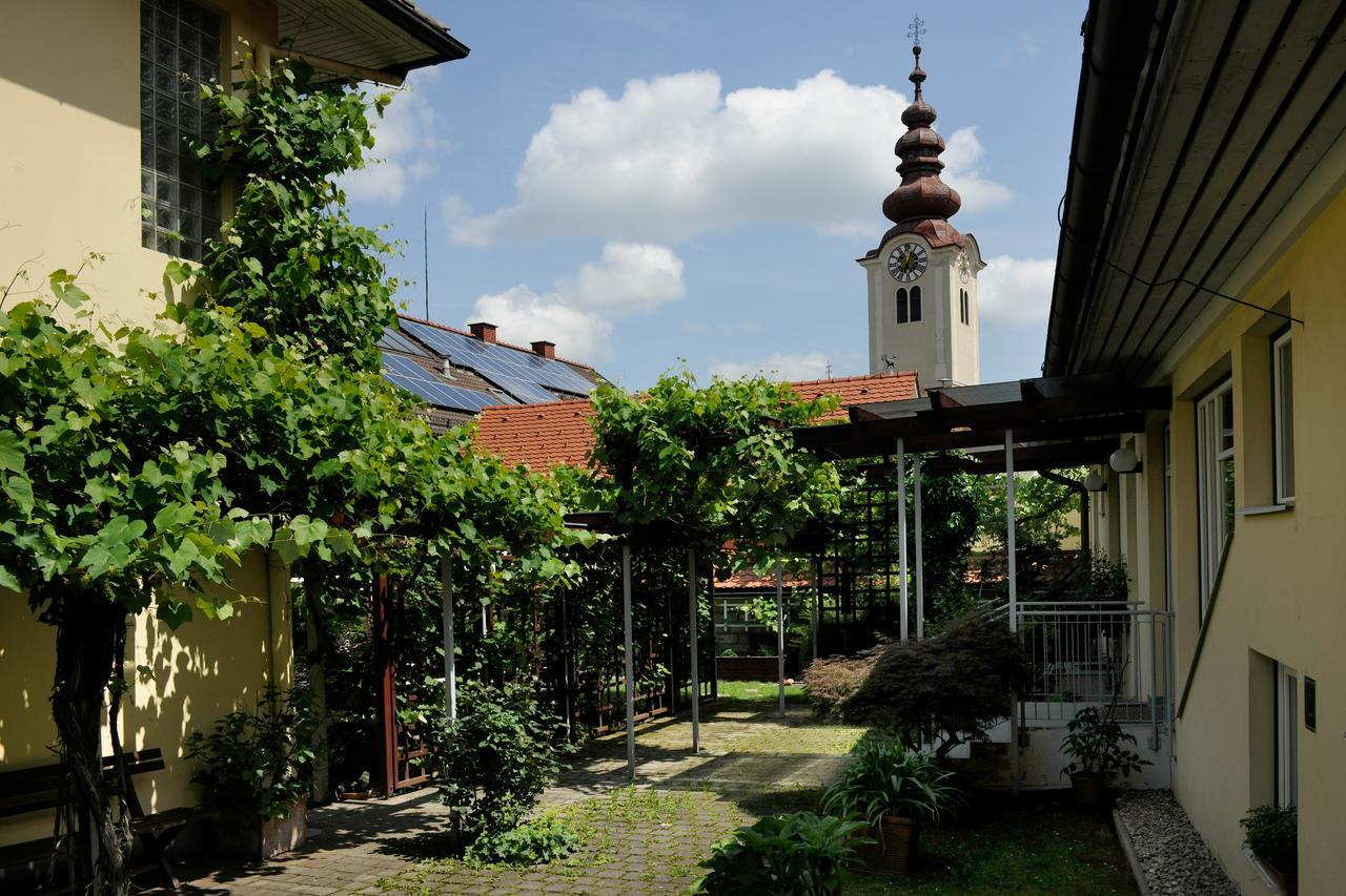 Eibiswald Hasewend旅馆 外观 照片